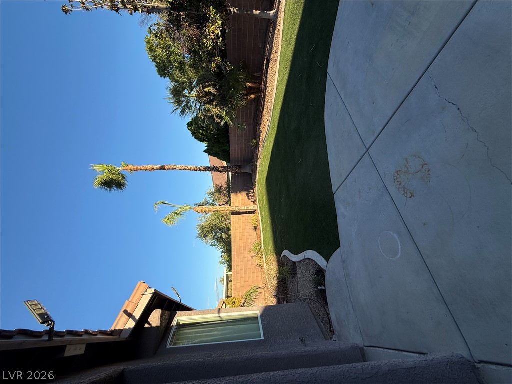 10027 Flokton Avenue Property Photo 16