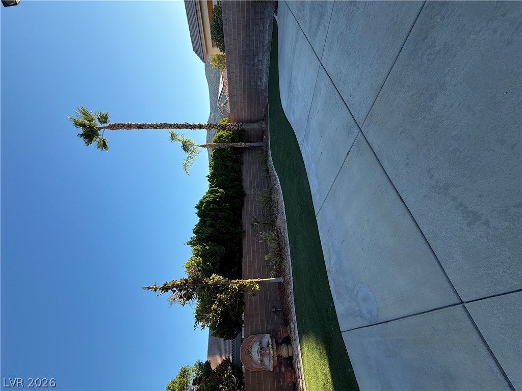 10027 Flokton Avenue Property Photo 17