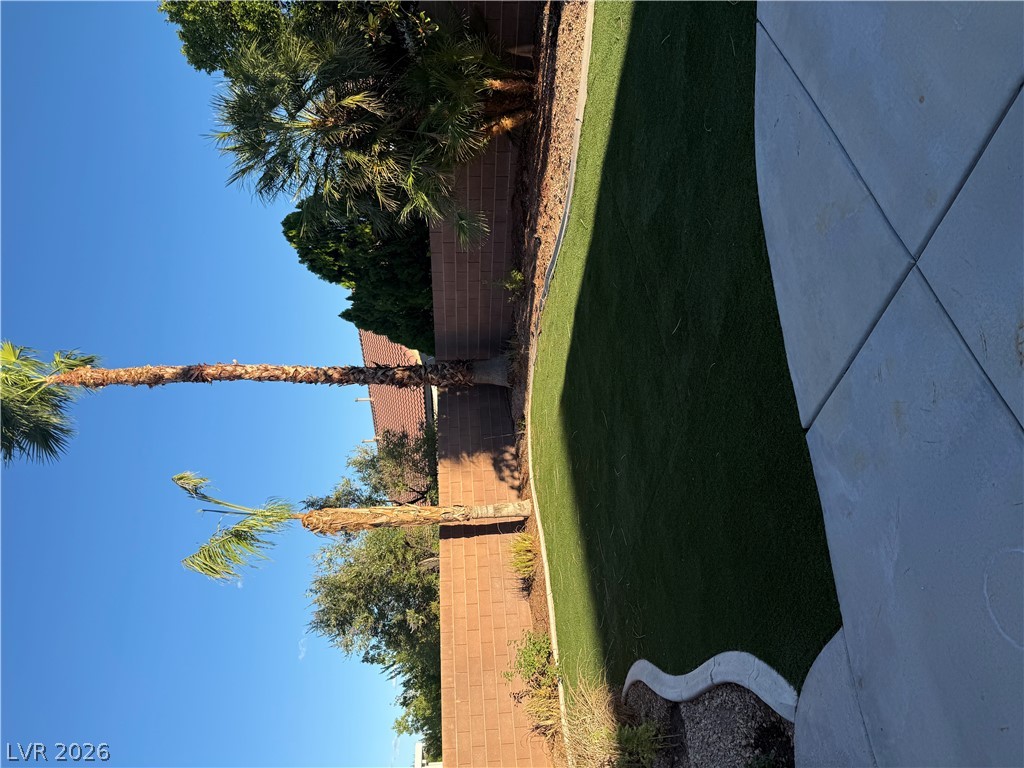 10027 Flokton Avenue Property Photo 17