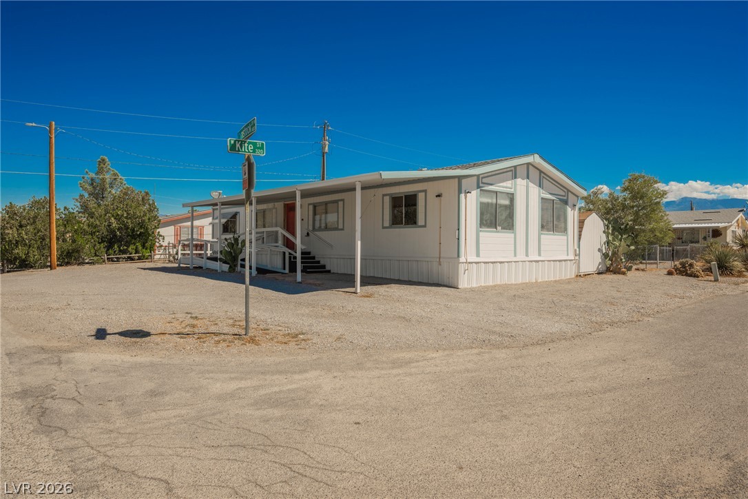 320 Kite Street Property Photo 5