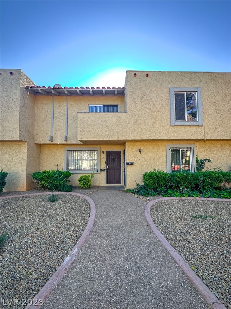 423 Las Casitas Way Property Photo 1