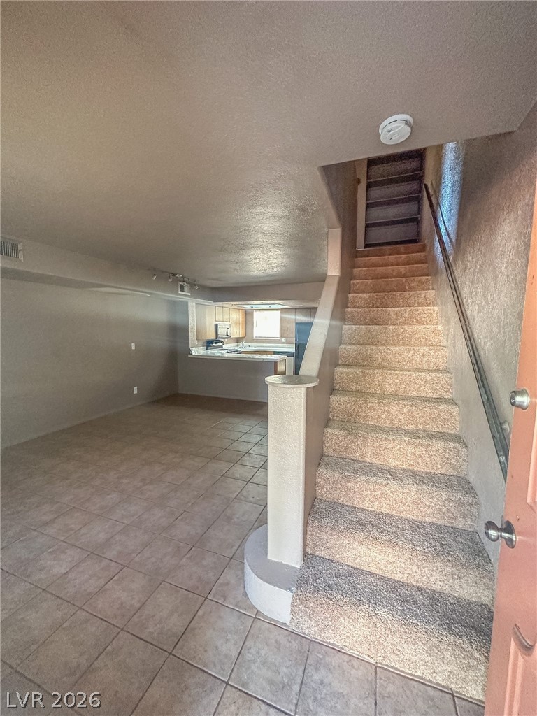 423 Las Casitas Way Property Photo 3
