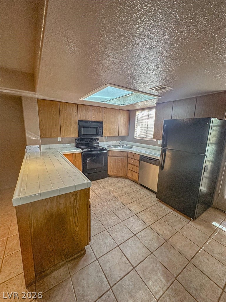 423 Las Casitas Way Property Photo 7