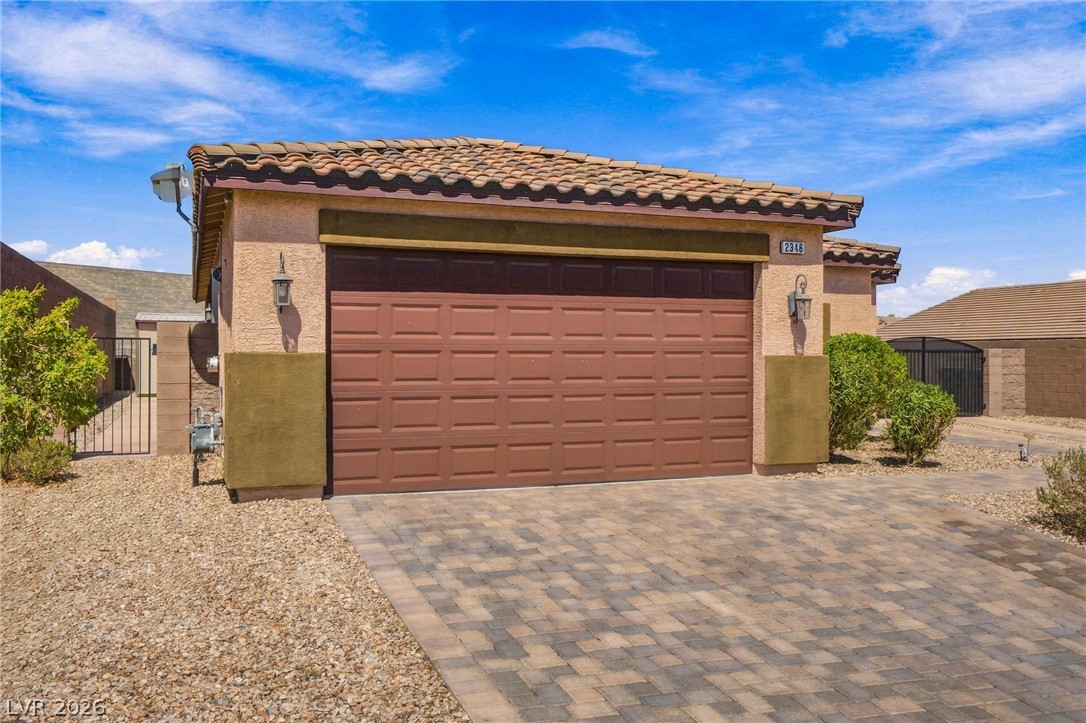2346 Brookings Harbor Drive Property Photo 4