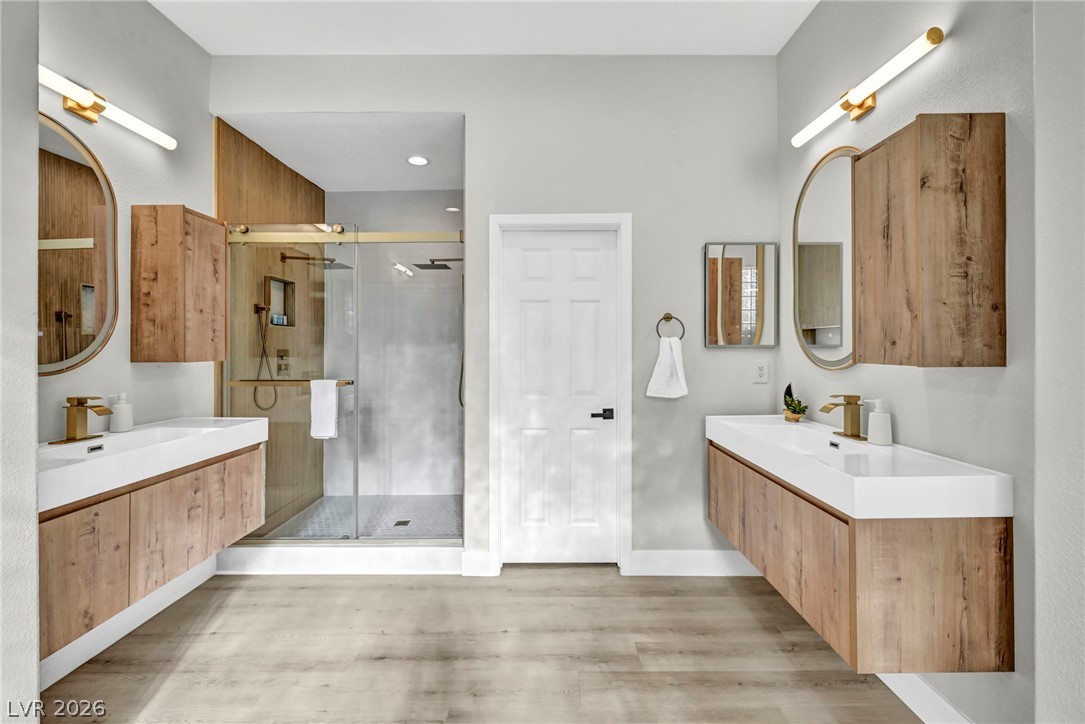 17 Winding Road Property Photo 7