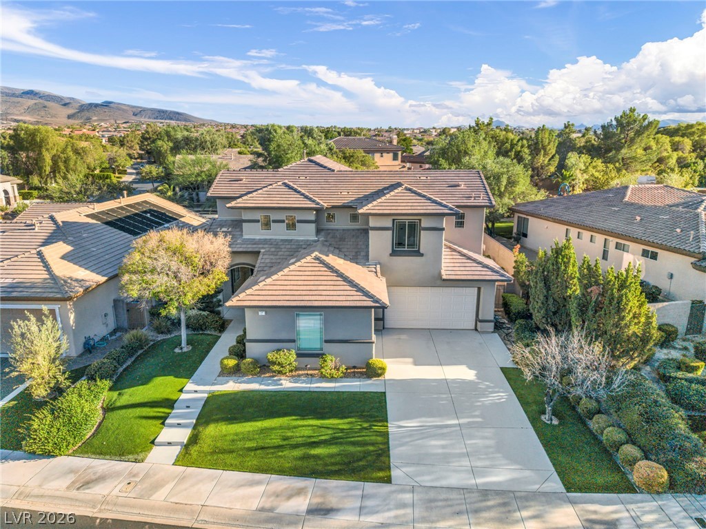 17 Winding Road Property Photo 13