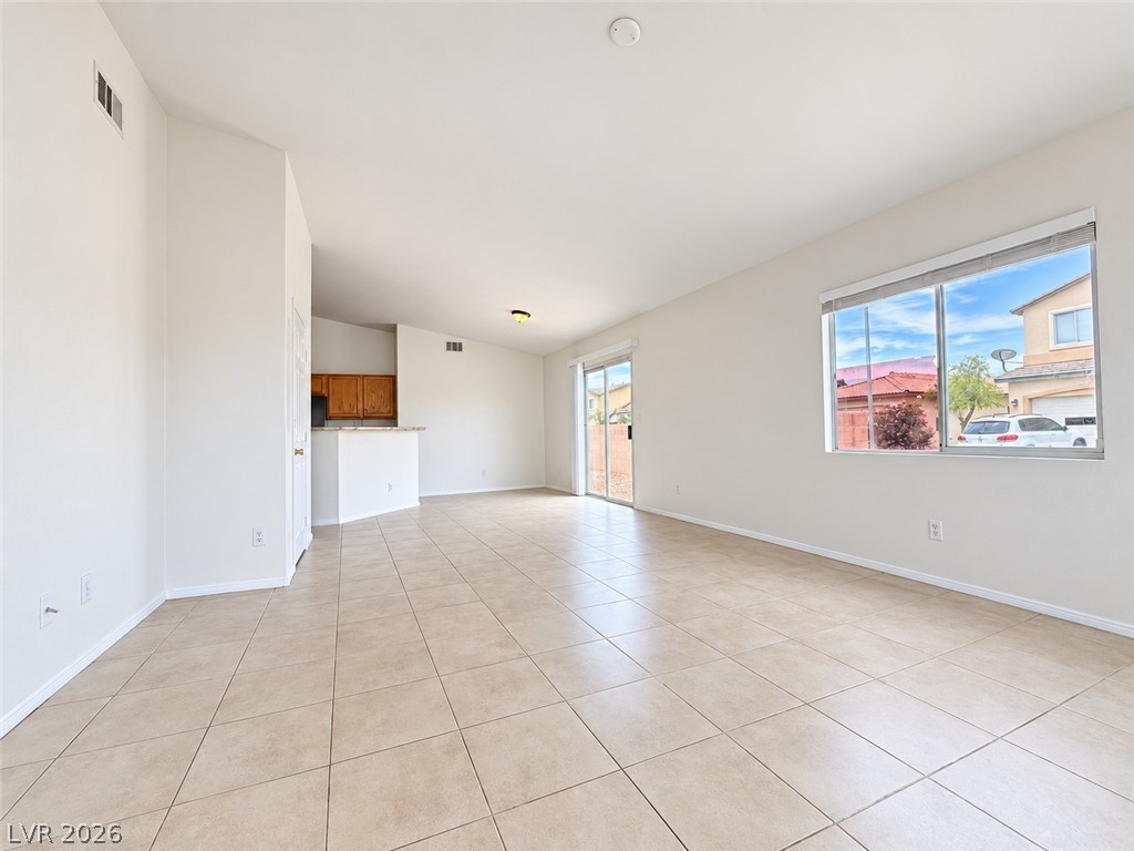 2729 Dorado Vista Street Property Photo 4
