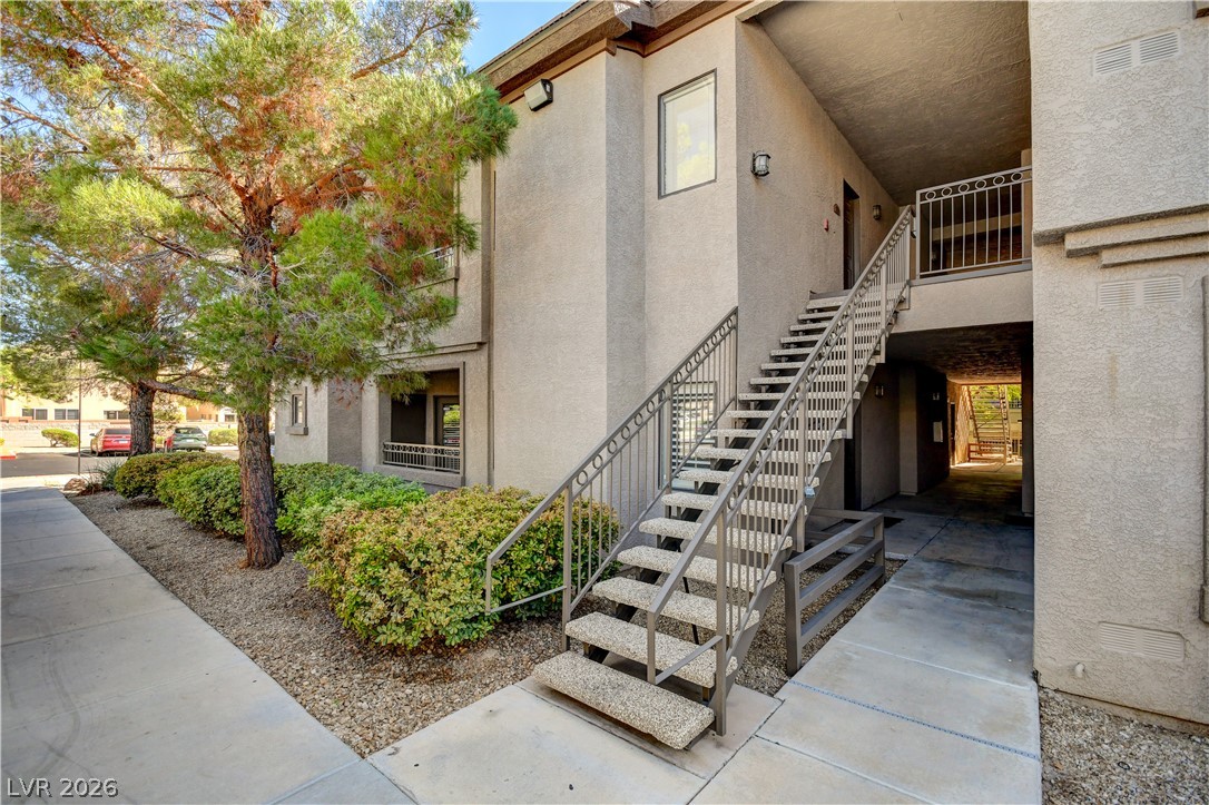 8250 North Grand Canyon Drive 1133 Property Photo 1