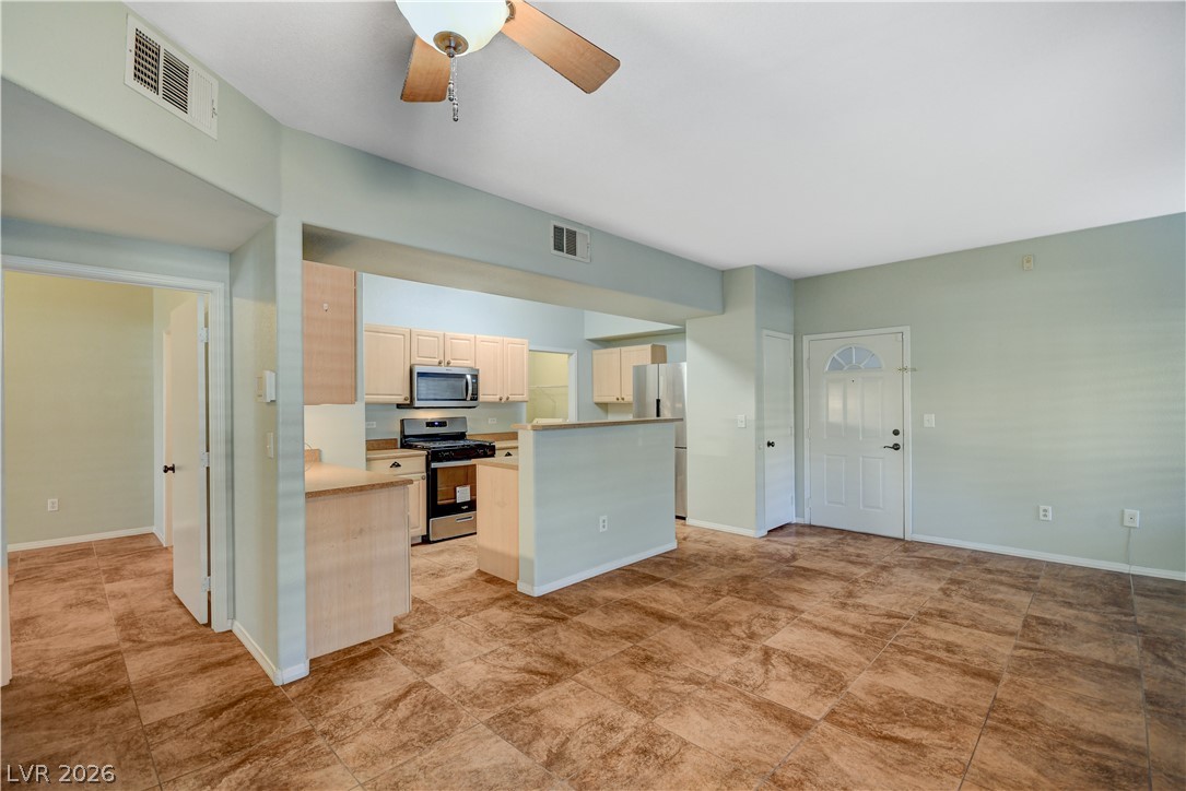 8250 North Grand Canyon Drive 1133 Property Photo 12