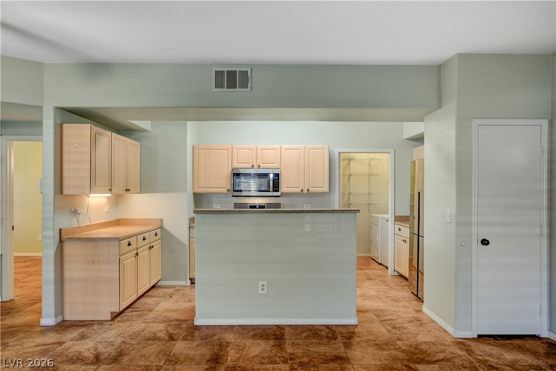 8250 North Grand Canyon Drive 1133 Property Photo 13