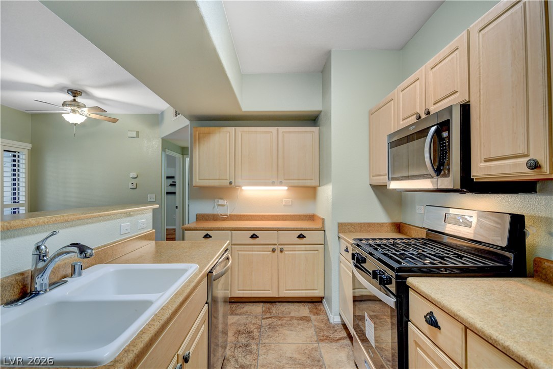 8250 North Grand Canyon Drive 1133 Property Photo 14