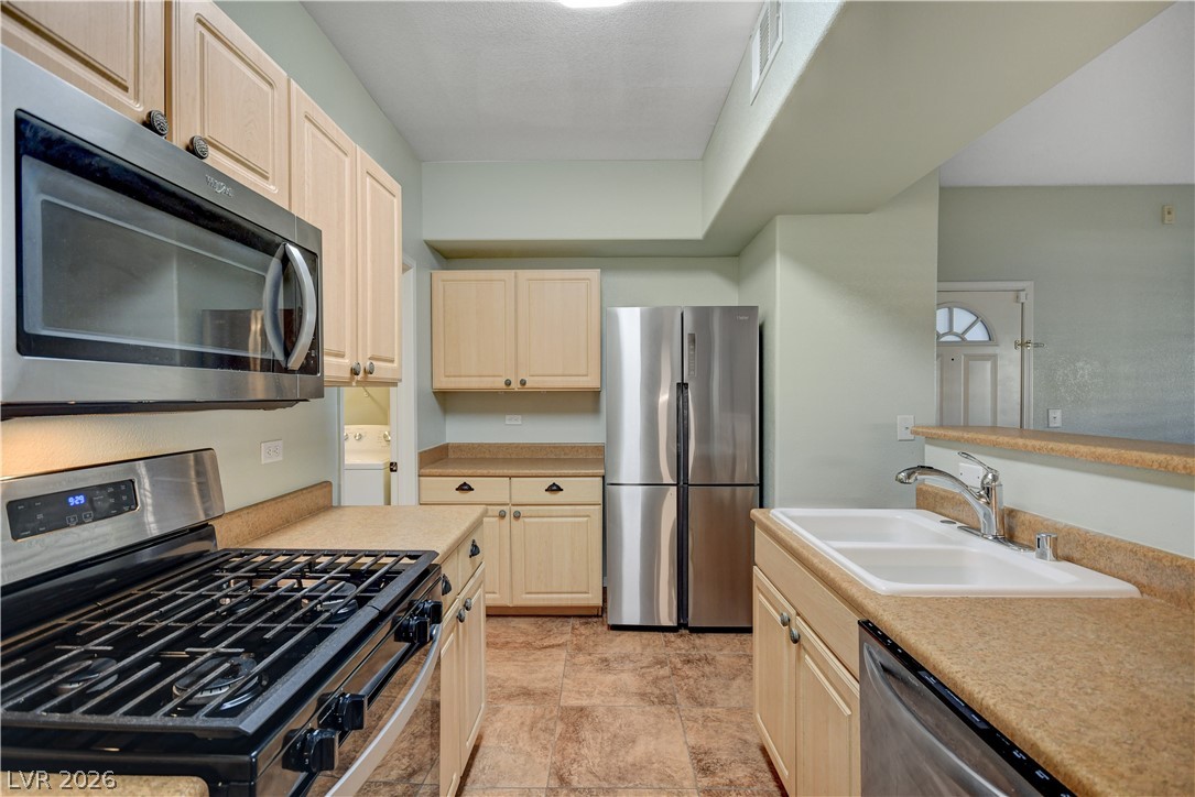 8250 North Grand Canyon Drive 1133 Property Photo 18