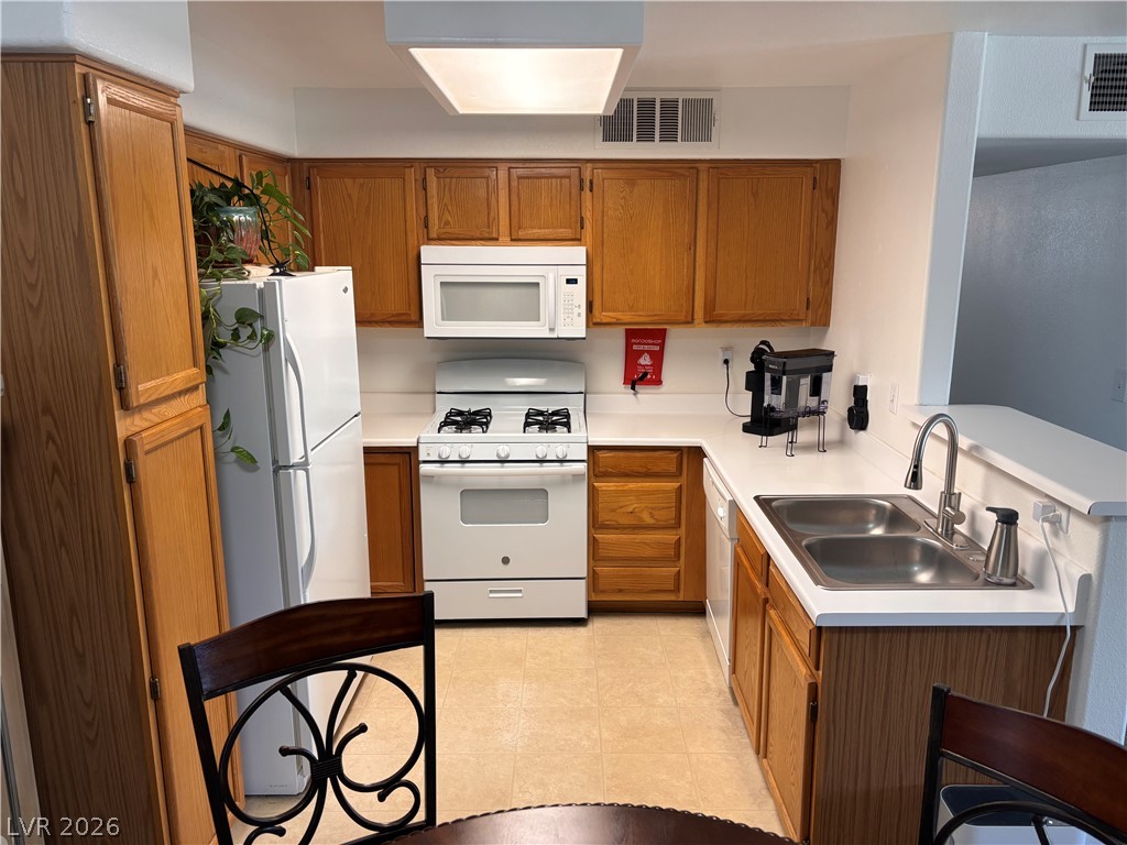 3425 East Russell Road 204 Property Photo 11