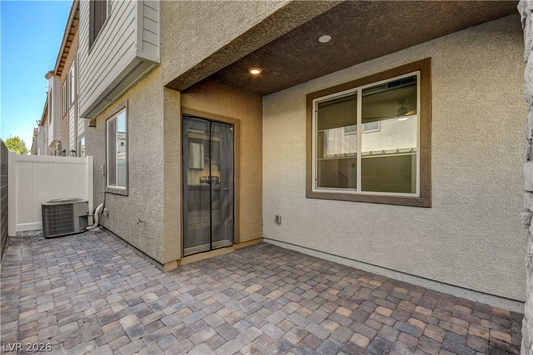 2514 Vittora Pointe Street Property Photo 4