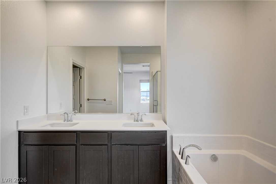 2514 Vittora Pointe Street Property Photo 41
