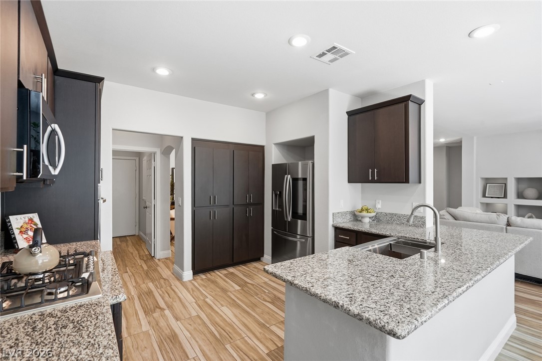 686 Fynn Valley Drive Property Photo 18