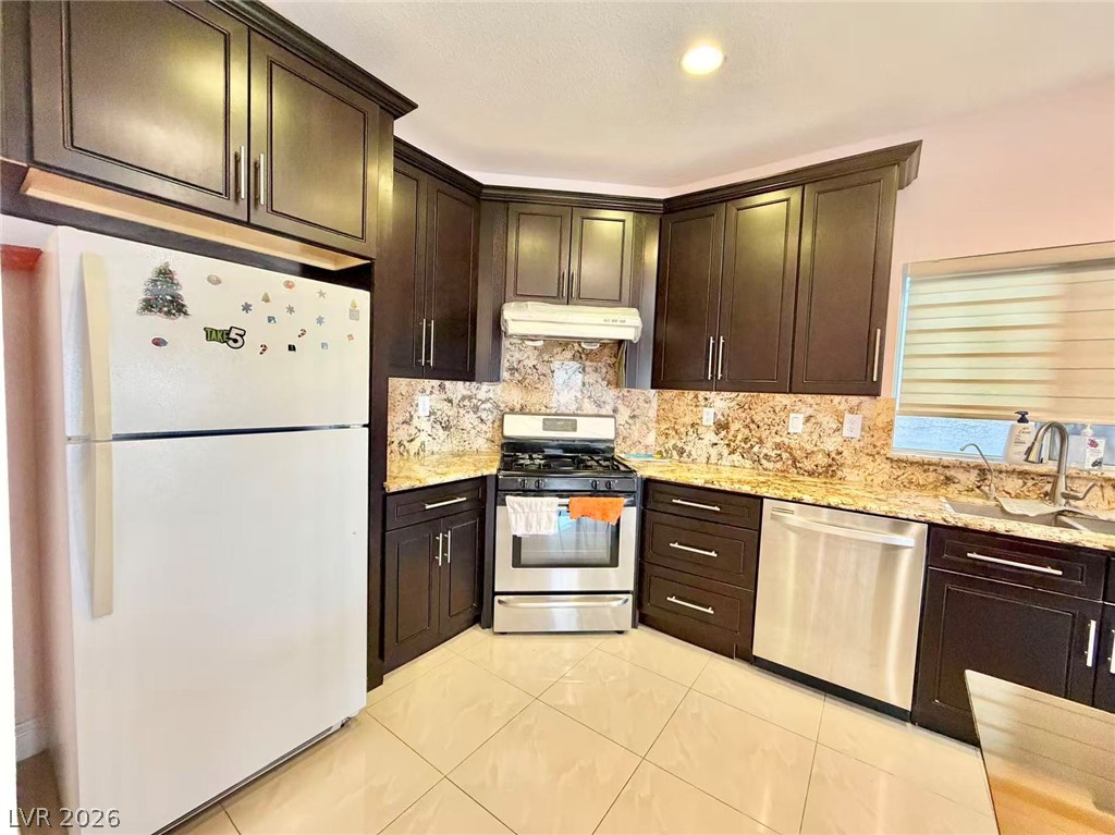 7957 Sky Birch Court Property Photo 9