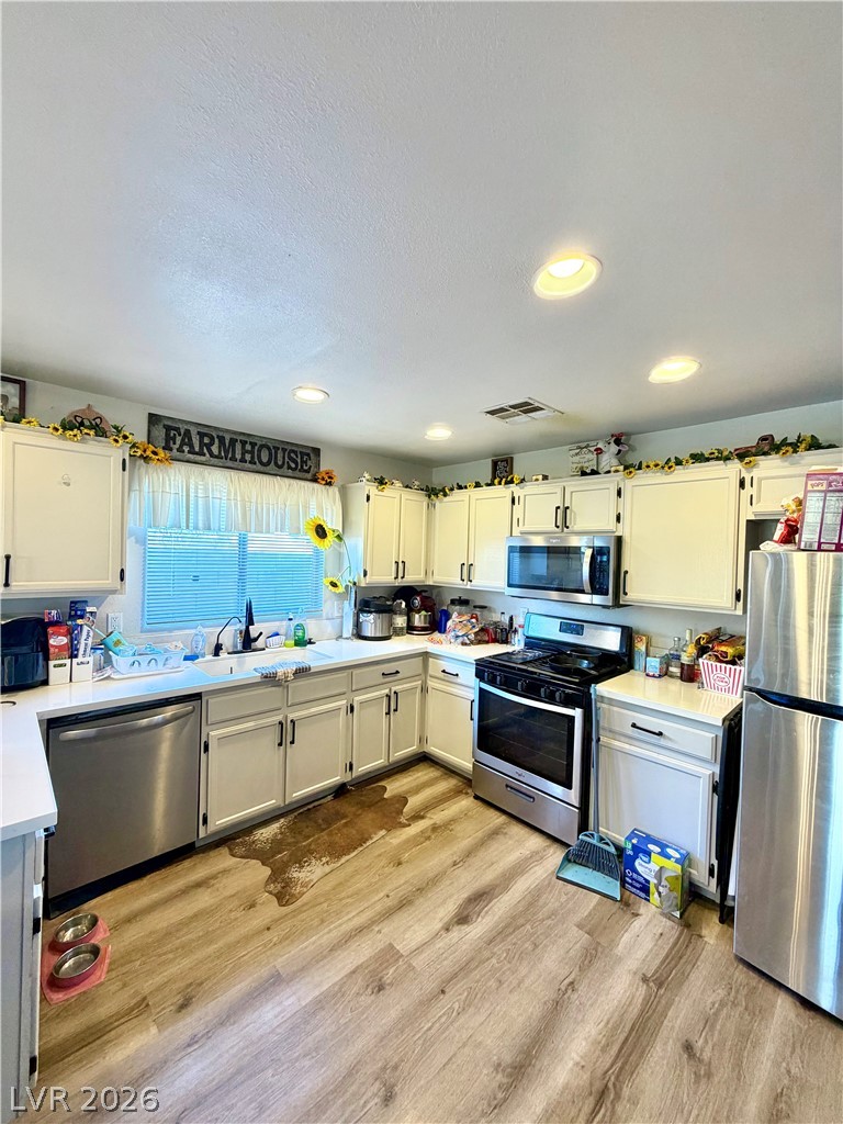 2148 Clancy Street Property Photo 3