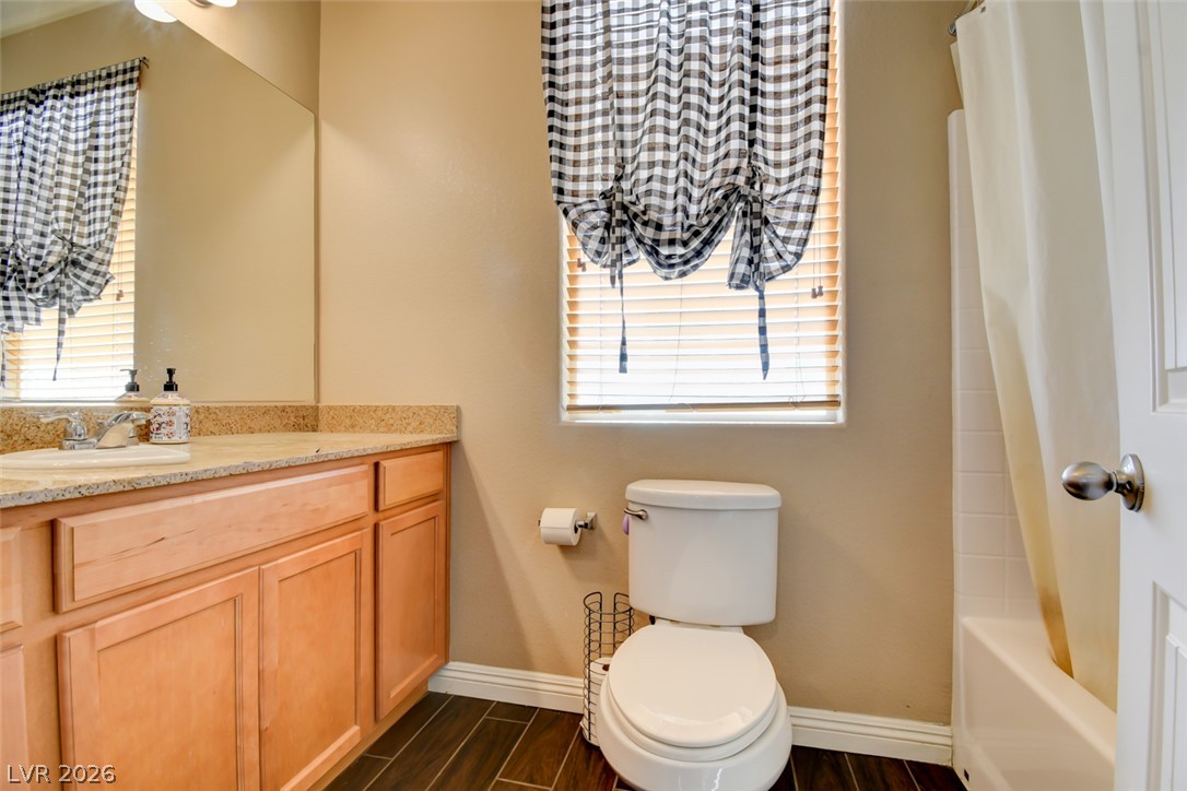 4128 Seclusion Bay Avenue Property Photo 6