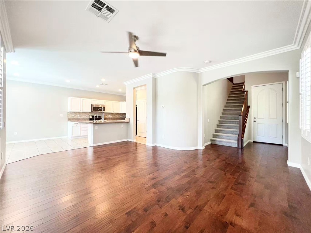 11241 Lompoc Court Property Photo 3