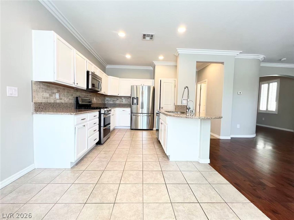11241 Lompoc Court Property Photo 5