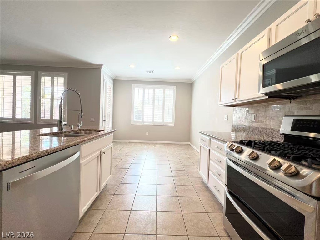 11241 Lompoc Court Property Photo 8
