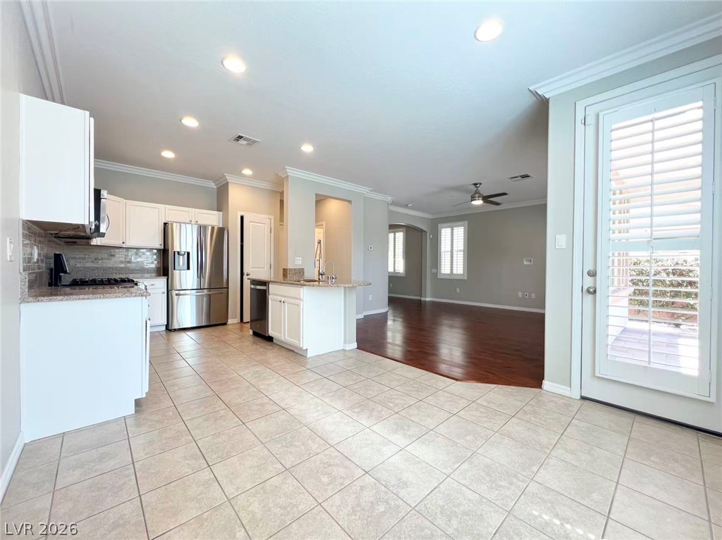 11241 Lompoc Court Property Photo 10