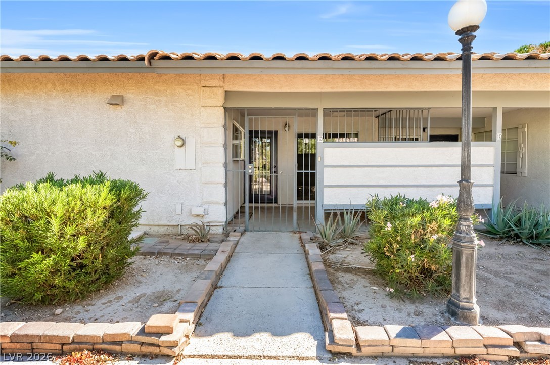 213 North Lamb Boulevard E Property Photo 2