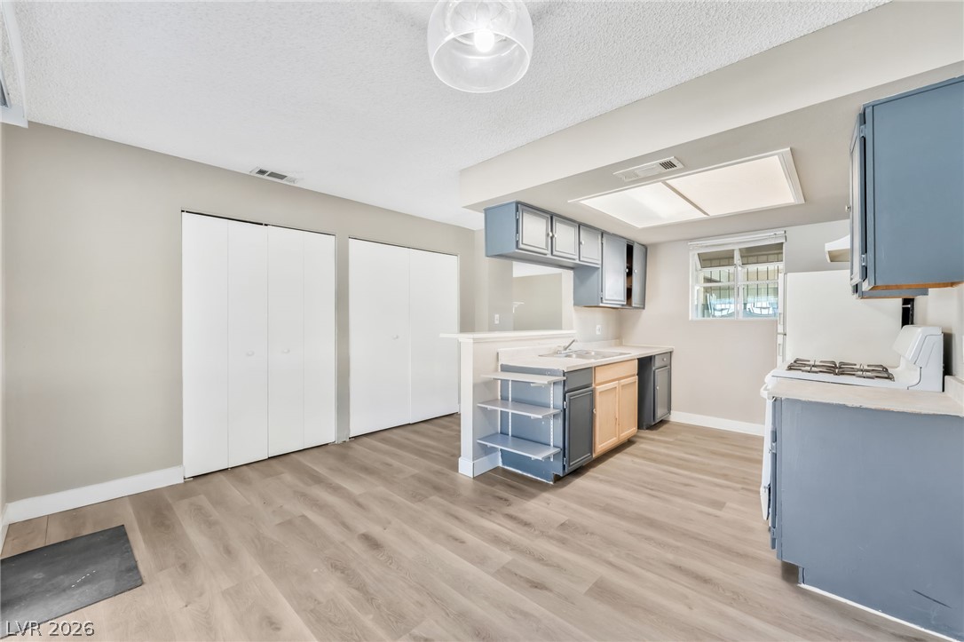 213 North Lamb Boulevard E Property Photo 13