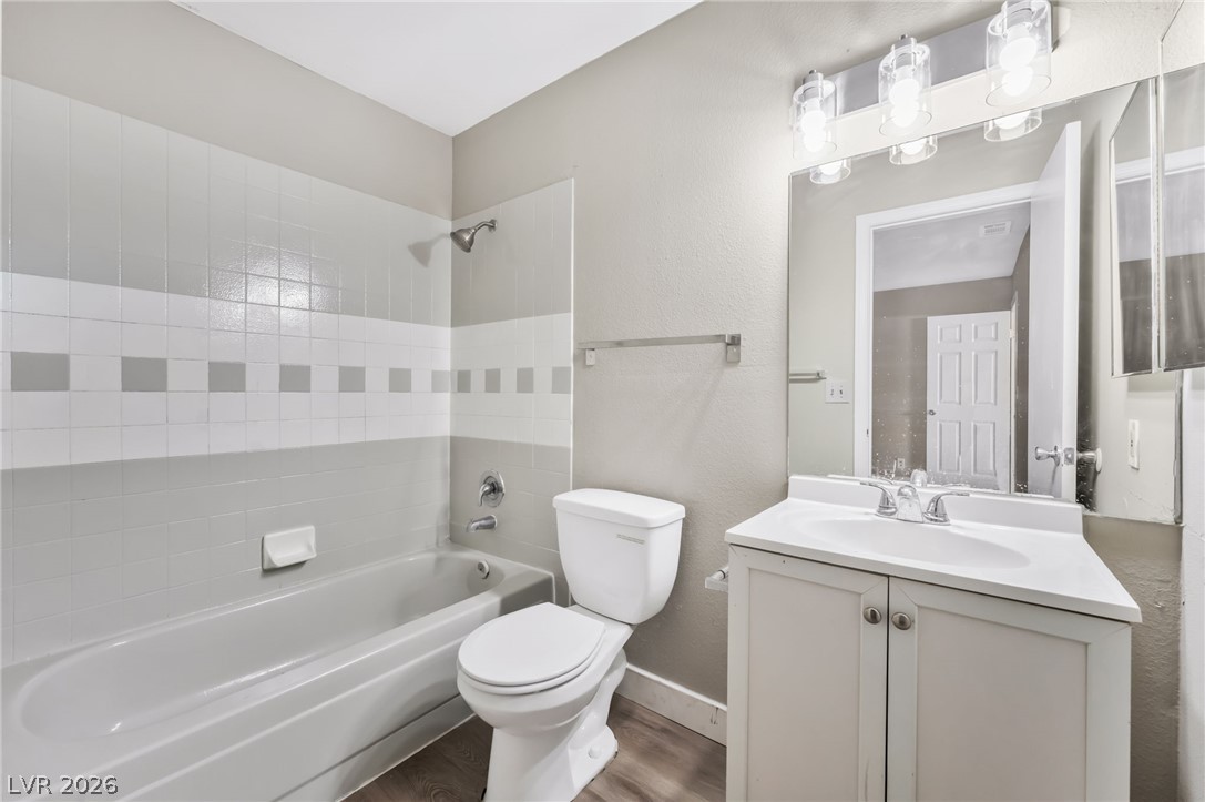 213 North Lamb Boulevard E Property Photo 20