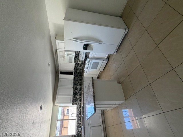 5027 Sun Valley Drive Property Photo 3