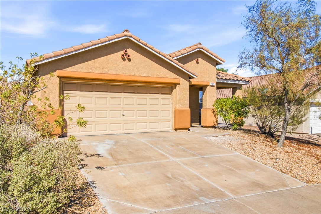 183 White Butte Street Property Photo 2