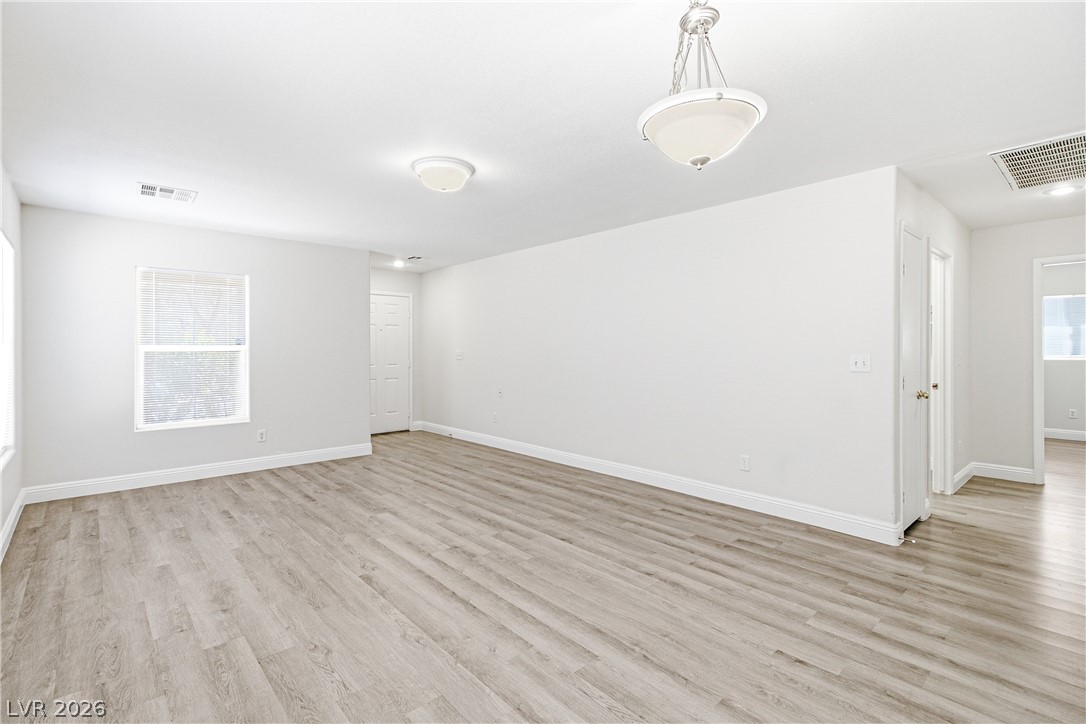 183 White Butte Street Property Photo 4