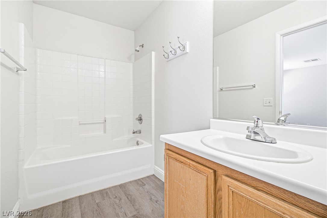 183 White Butte Street Property Photo 14