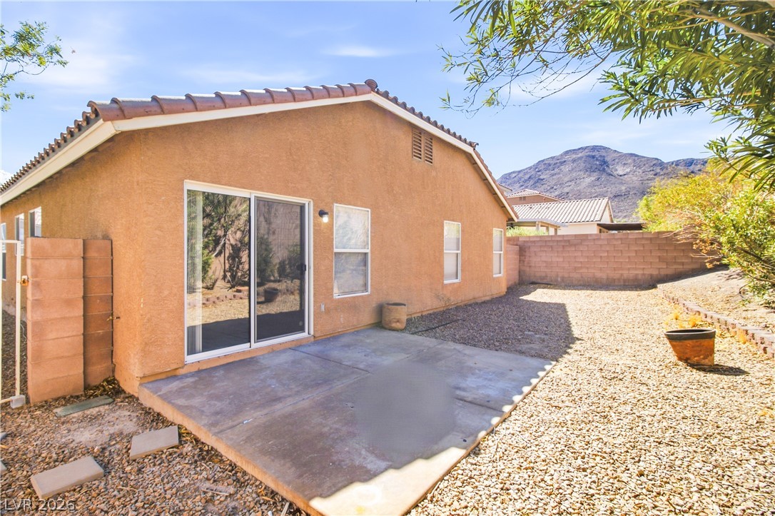 183 White Butte Street Property Photo 17