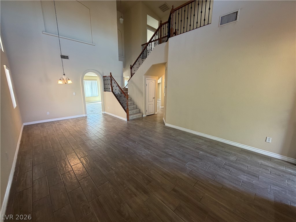 5516 Meridian Rain Street Property Photo 3