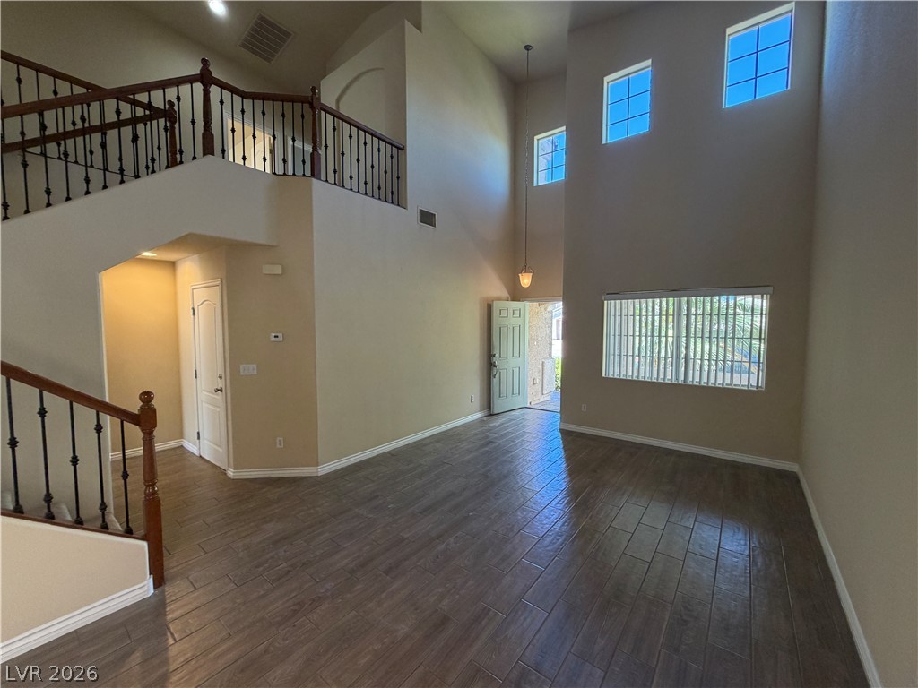 5516 Meridian Rain Street Property Photo 4