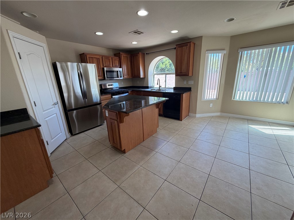 5516 Meridian Rain Street Property Photo 6