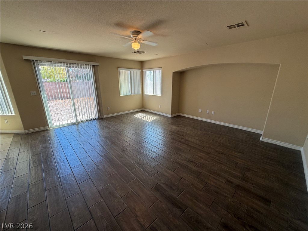 5516 Meridian Rain Street Property Photo 9