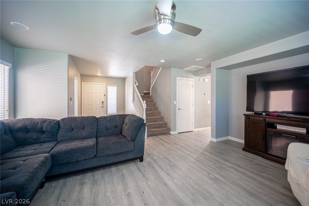 2436 Crane Court Property Photo 3