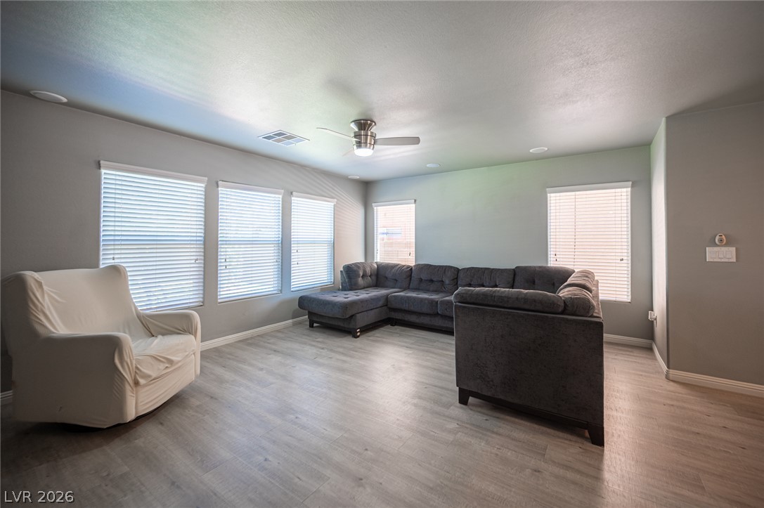 2436 Crane Court Property Photo 6