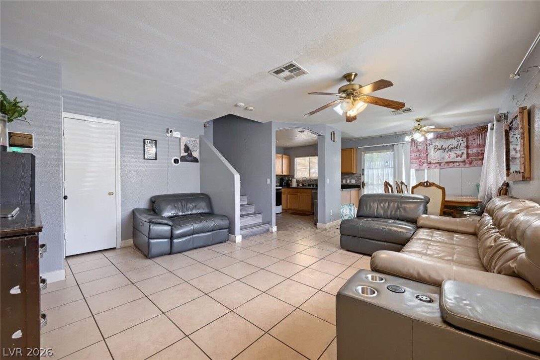 3368 Dragon Fly Street Property Photo 5