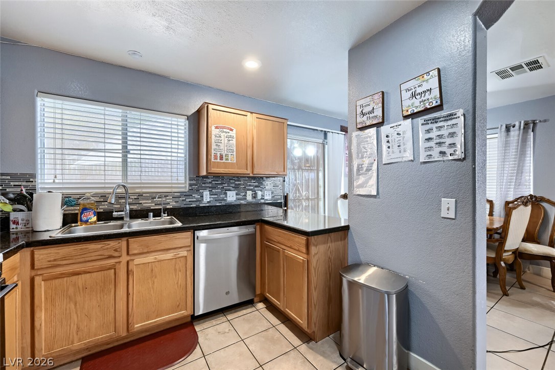 3368 Dragon Fly Street Property Photo 6