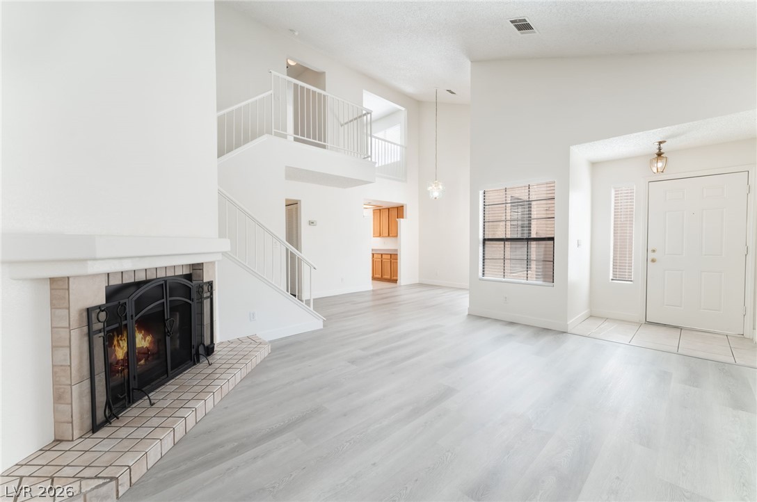 3645 Veneer Lane Property Photo 7