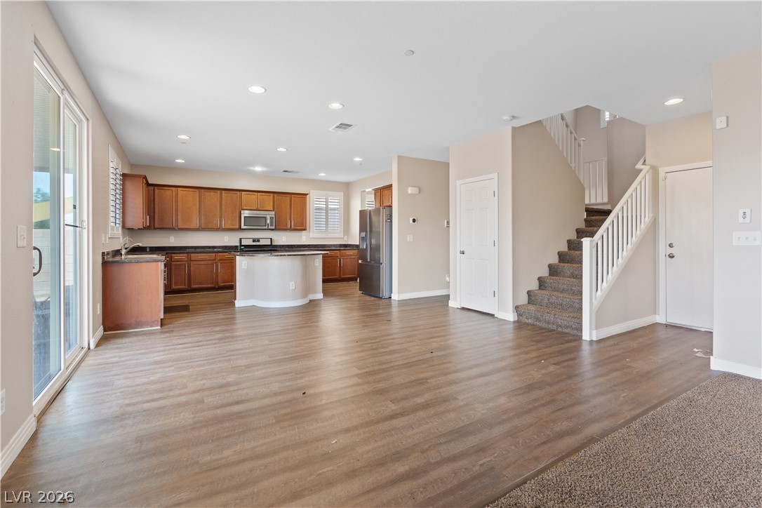 1121 Copper Grass Street Property Photo 3