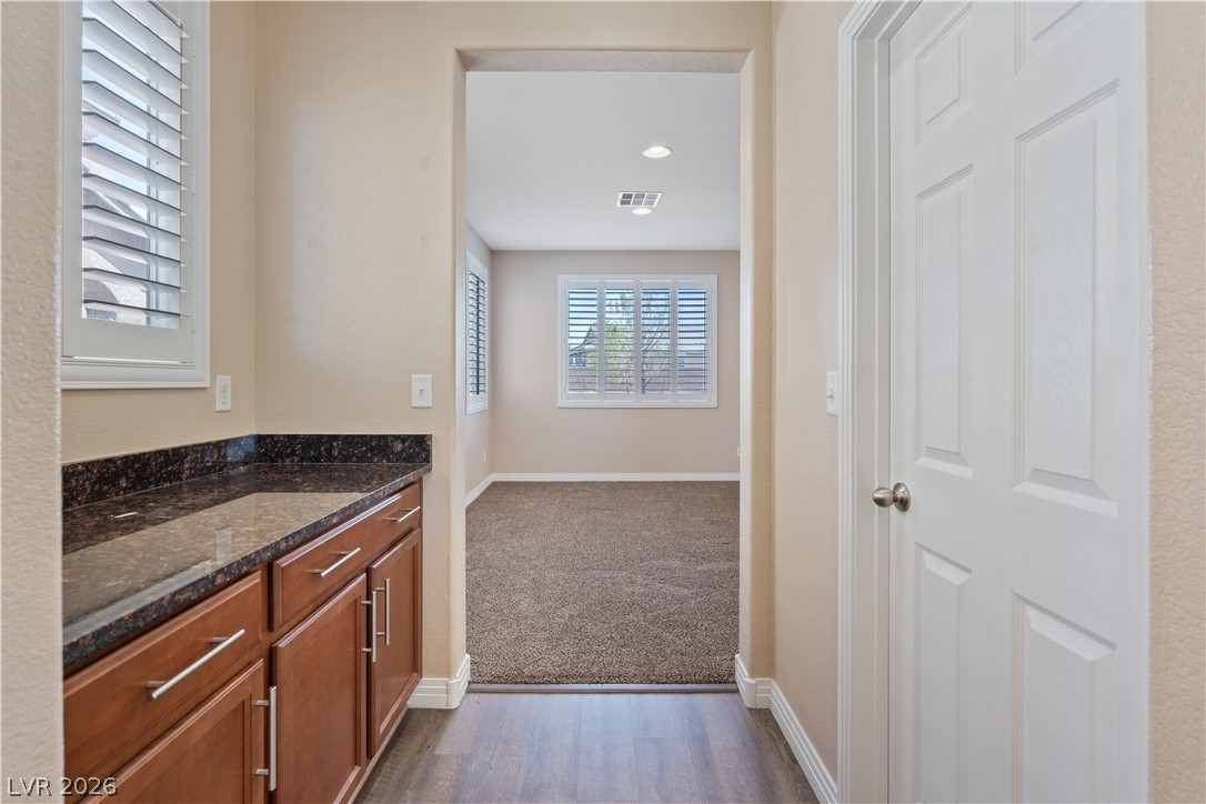 1121 Copper Grass Street Property Photo 8