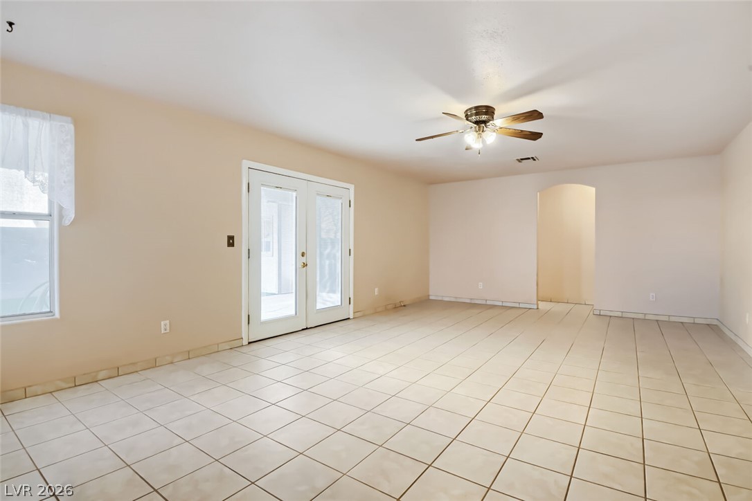 5242 Willowdale Court Property Photo 12