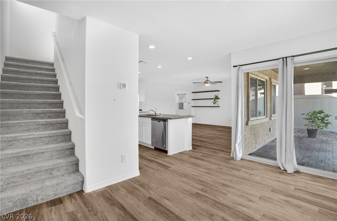 1586 Gold Sunset Avenue Property Photo 13