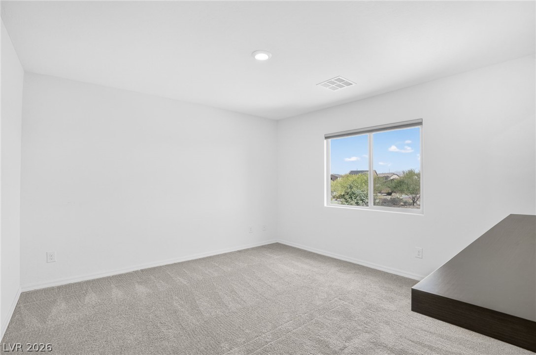 1586 Gold Sunset Avenue Property Photo 18