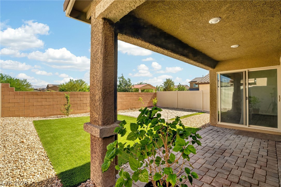 1586 Gold Sunset Avenue Property Photo 29